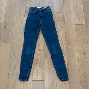Blue packing skinny jeans